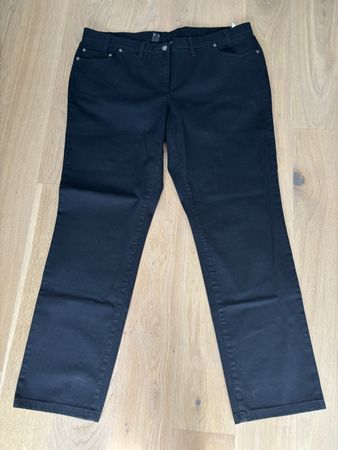 Schwarze Hose bpc Marke