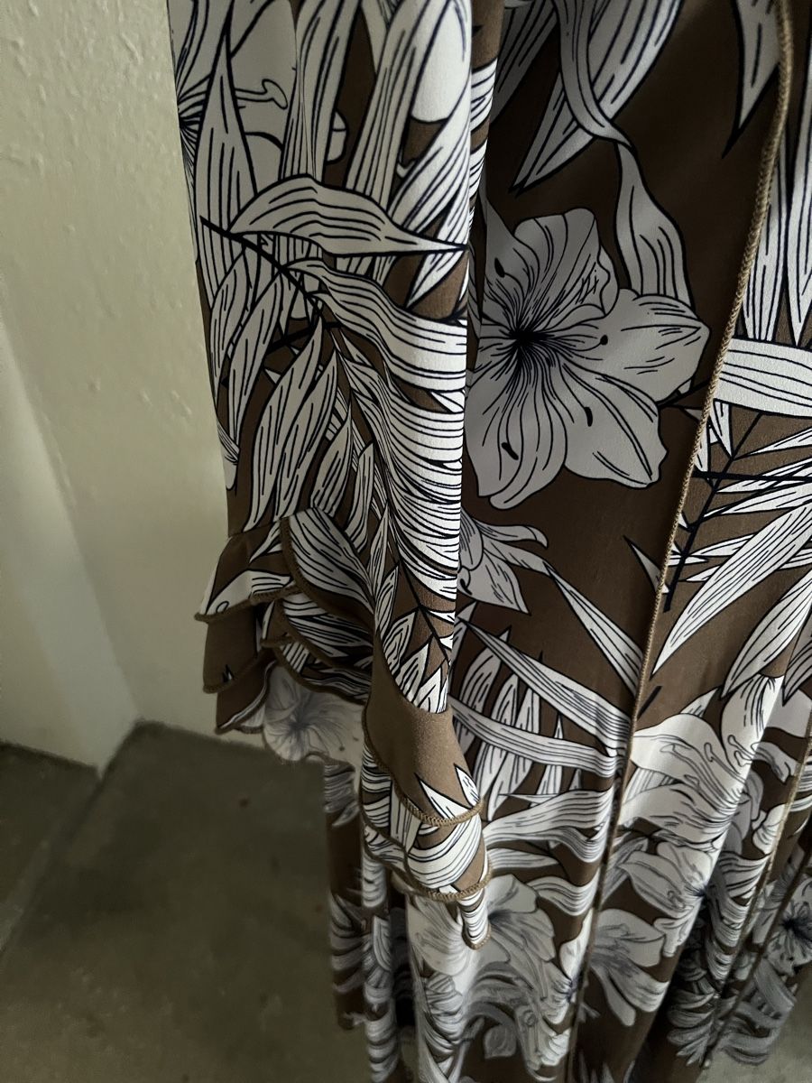 Vestiti: Sommerliches Maxikleid mit Blumenmuster, Grösse M/L – Nuovo e nell'imballaggio originale da Uster venduto da Corina0111114 2