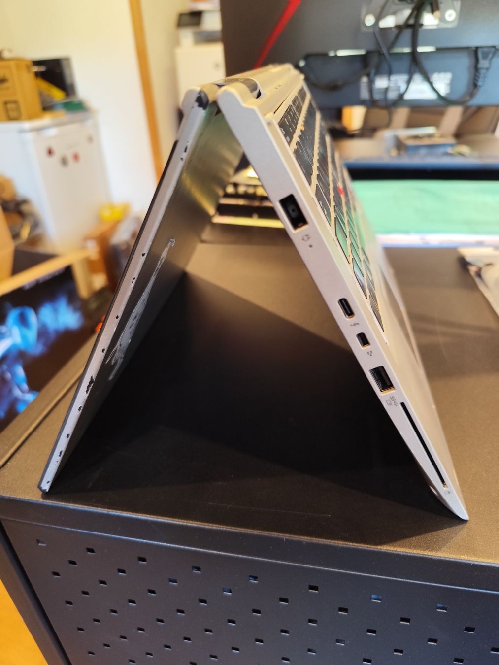 Lenovo Notebooks: Lenovo Thinkpad Yoga 370 - Windows 11 PRO – Gebraucht aus Agiez von reg_77y2 1