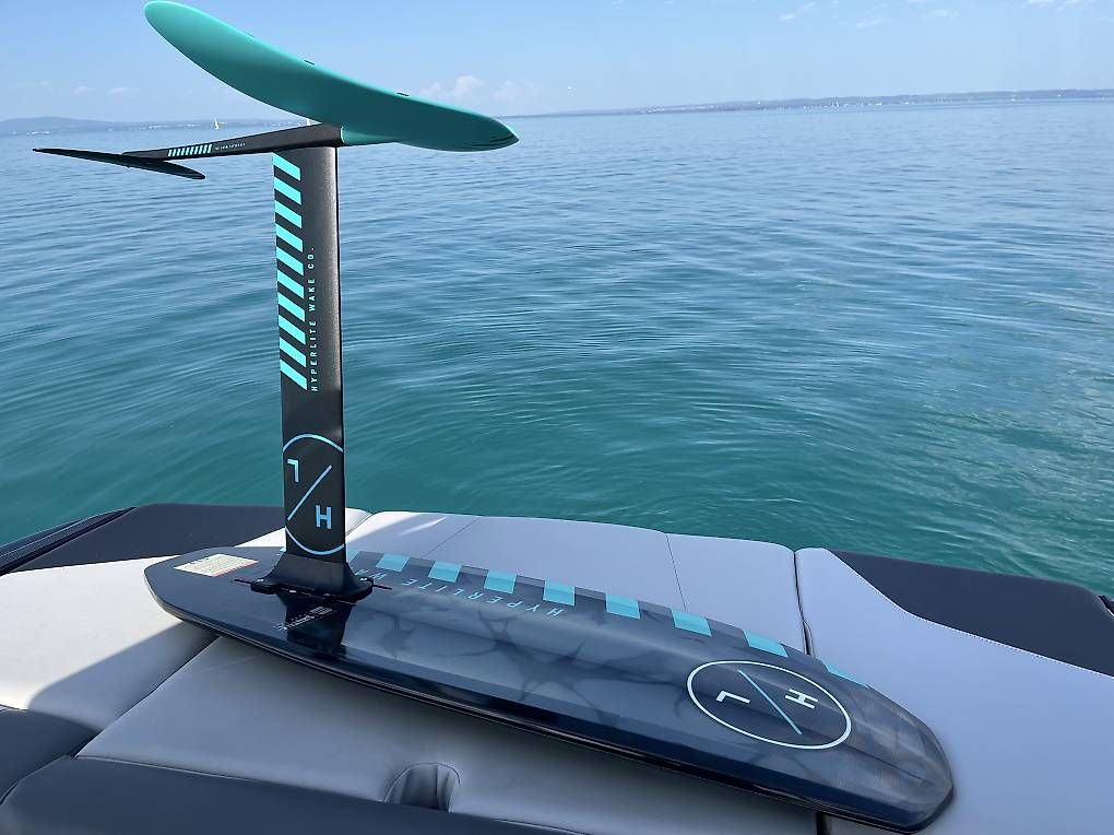 Tavole da surf e di nuoto: Hyperlite Shuttle & Booster 1300 Wakefoil Komplettset – Usato da Arbon venduto da Honemarc 1