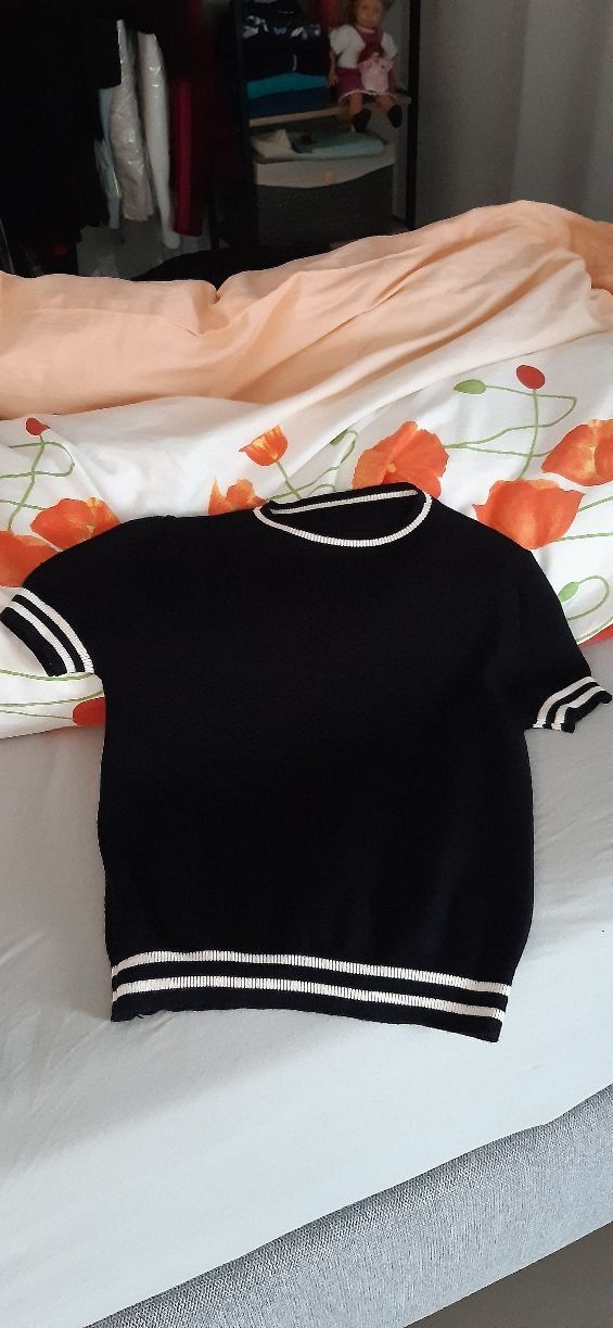 Pullover & Sweatshirts: Pulli kurzarm XS-S – Gebraucht aus Neuenkirch von marthab67