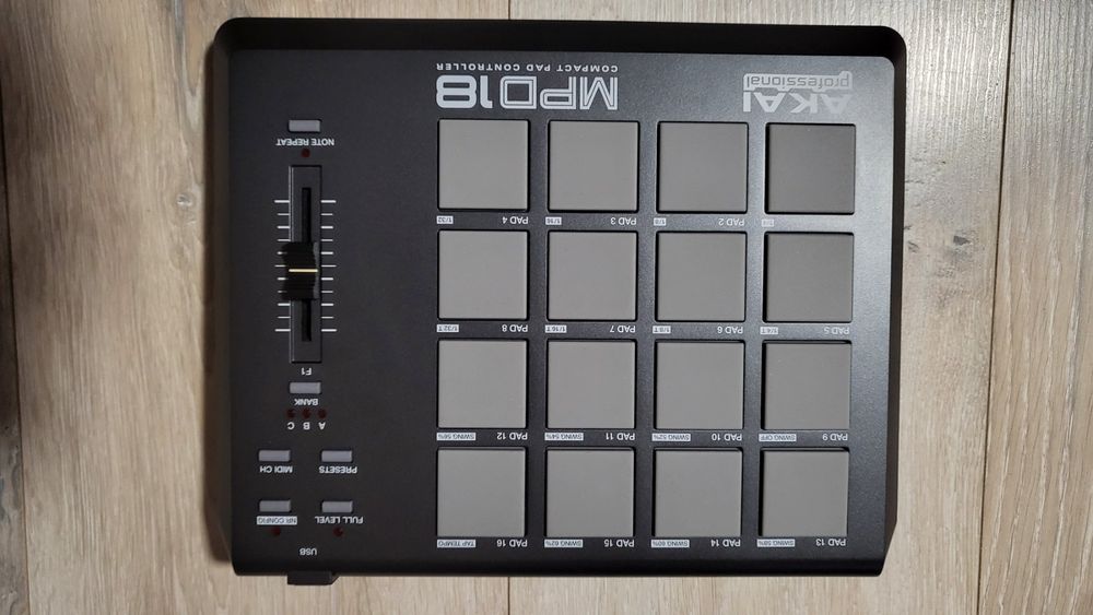 AKAI MPD 18 Compact Pad Controller | Kaufen auf Ricardo