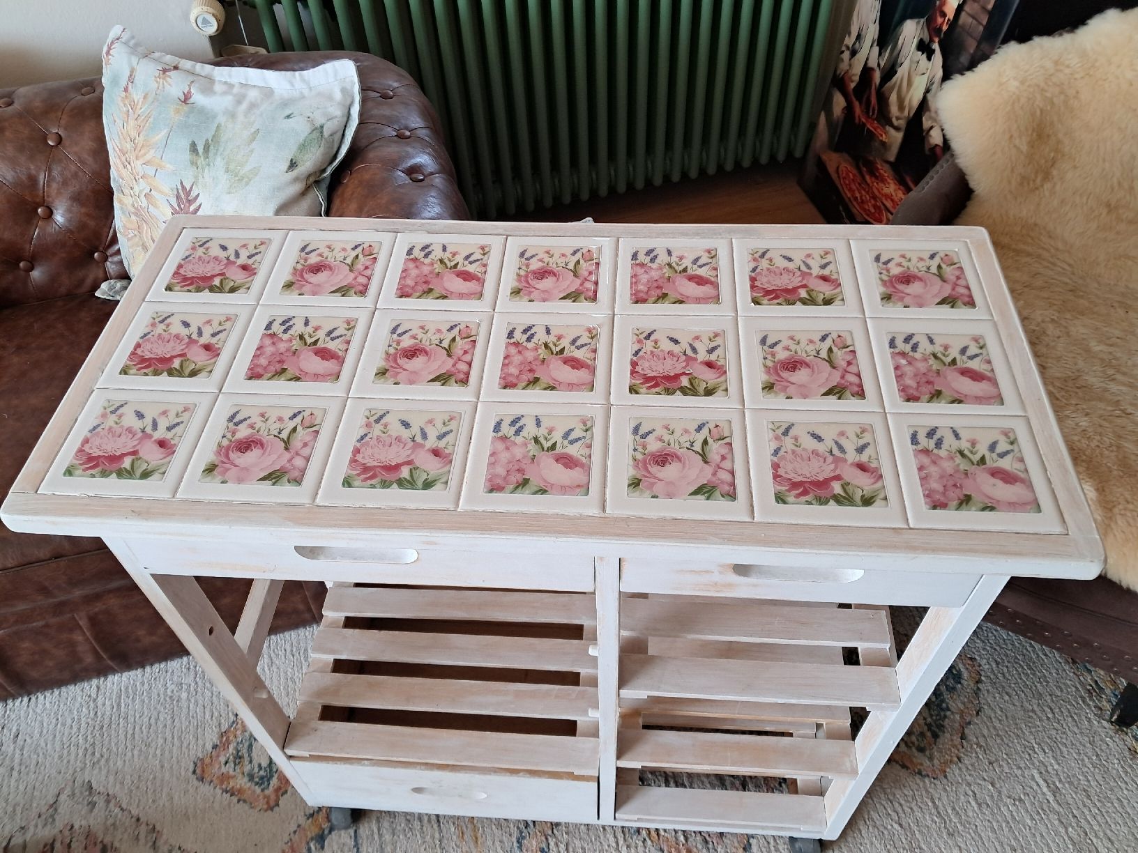 Tavoli: Tisch im Shabby-Chic-Stil – Usato da Menziken venduto da cablegi