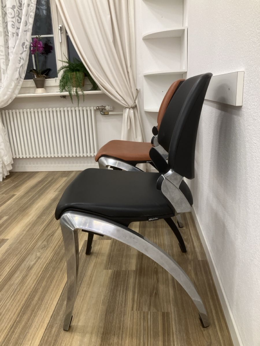 Chaises: 7 Stühle, Wartezimmerstühle – D'occasion à Steckborn par Hariono 2