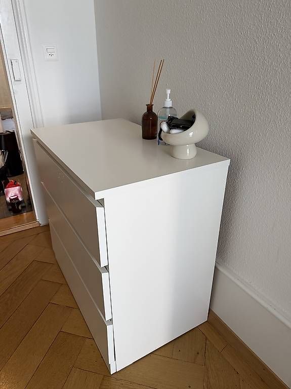 Ikea Cassettiere: IKEA MALM Kommode 3 Schubladen Weiß  Top Zustand – Usato da Bern venduto da MuFanny 1