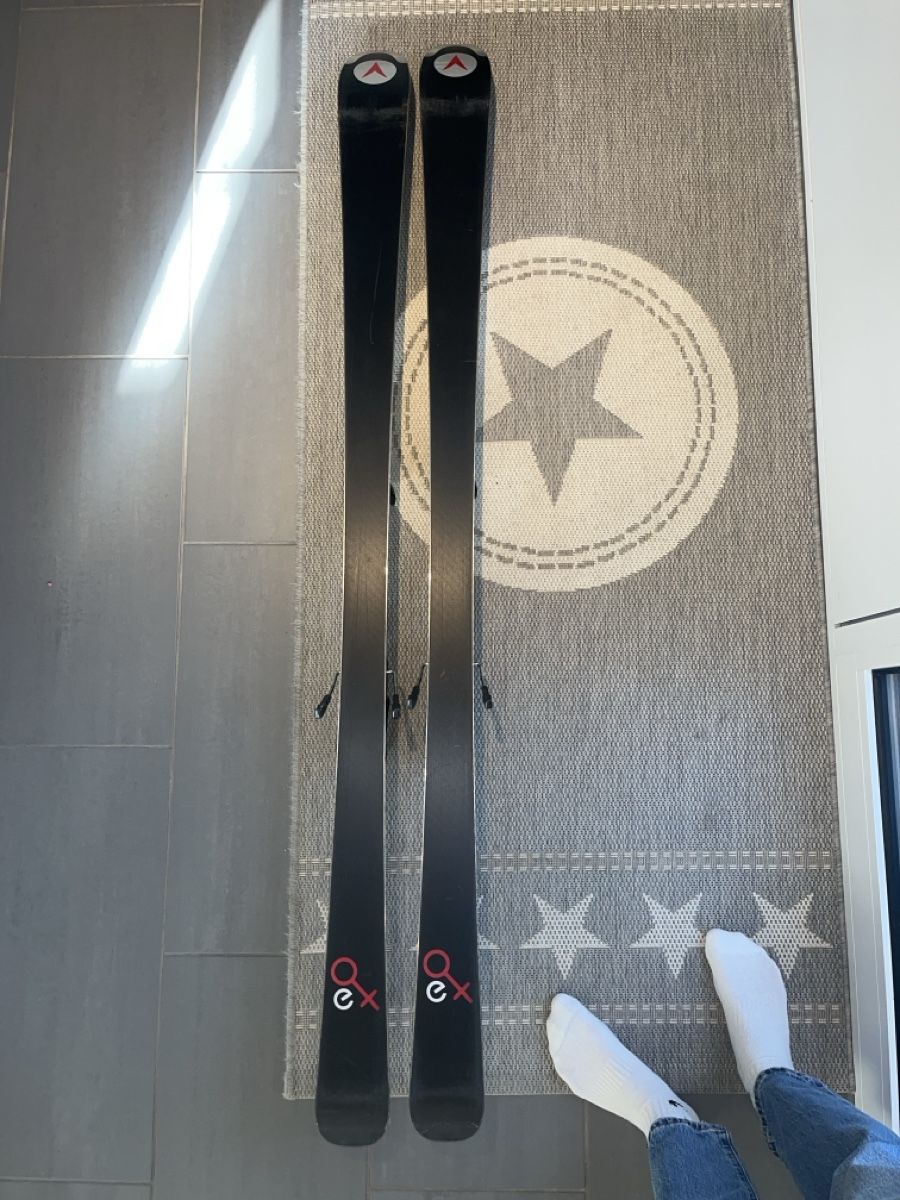 Dynastar Sci: Ski Dynastar Exclusive schwarz mit Bindung gebraucht – Usato da Gysenstein venduto da happy_life_ 2