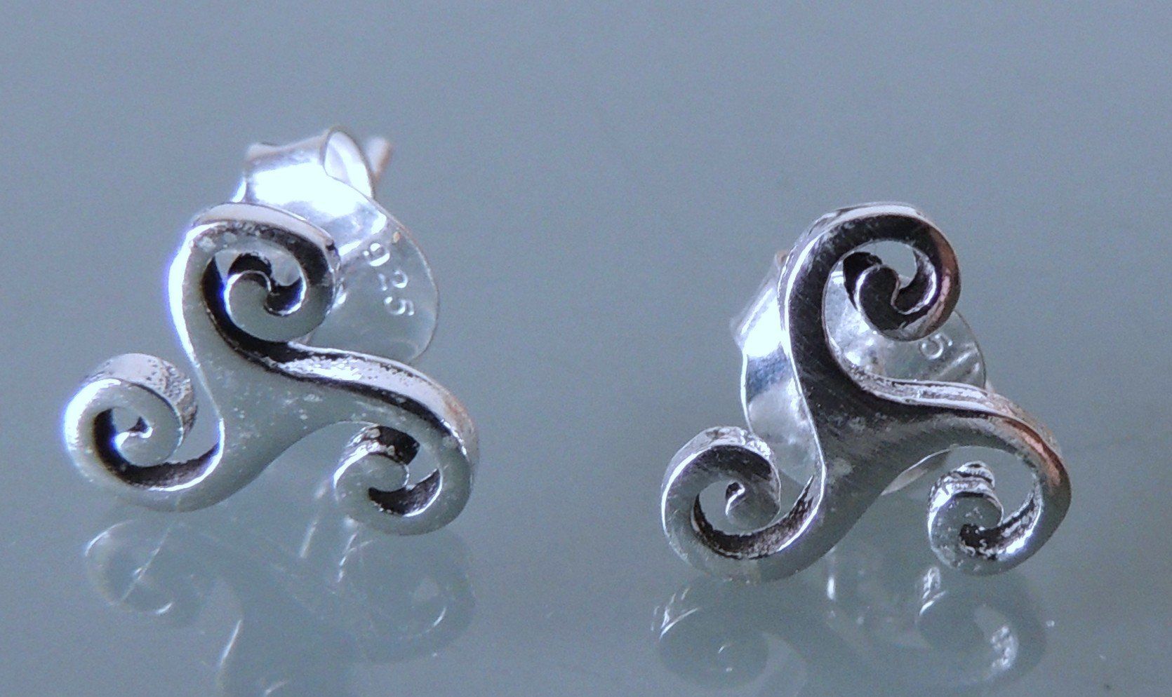 Orecchini pendenti & Orecchini a lobo: Triskele keltische Ohrstecker Silber 925 – Nuovo e nell'imballaggio originale da Waldenburg venduto da schaller707