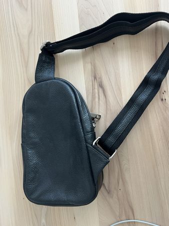 Tasche Leder schwarz neuwertig