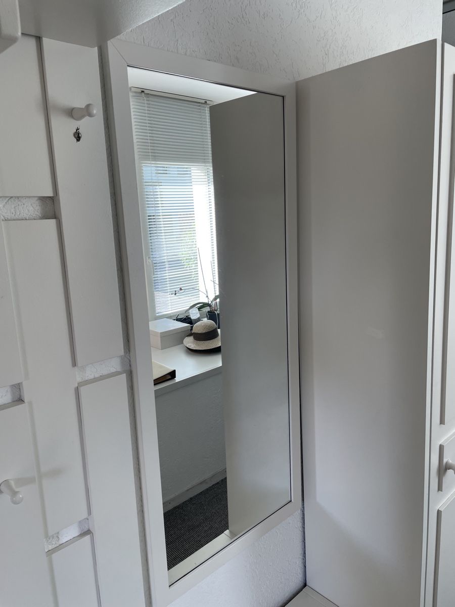 Guardaroba: Garderobe  – Usato da Lengnau AG venduto da DrSnugglers 3