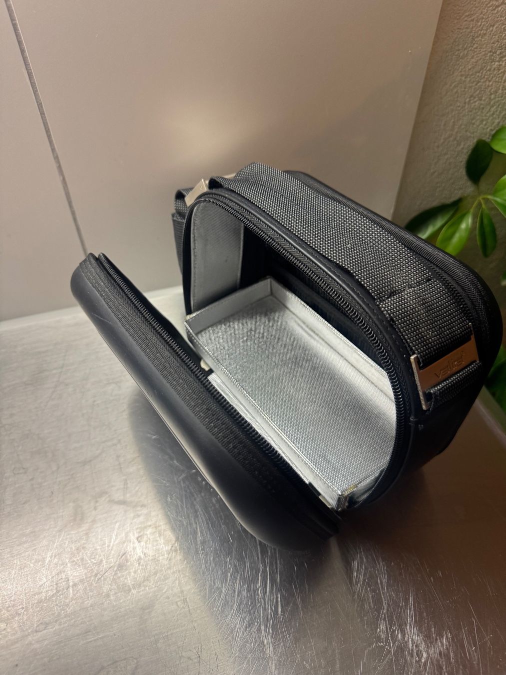 Borse: Valira Lunchbag / Lunschtasche Satin – Usato da Zürich venduto da Mariaxlx 4