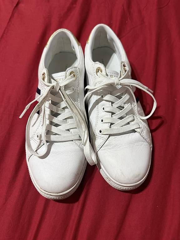 Scarpe da donna: Chaussure Tommy Hilfiger – Usato da Aigle venduto da Saracristiana