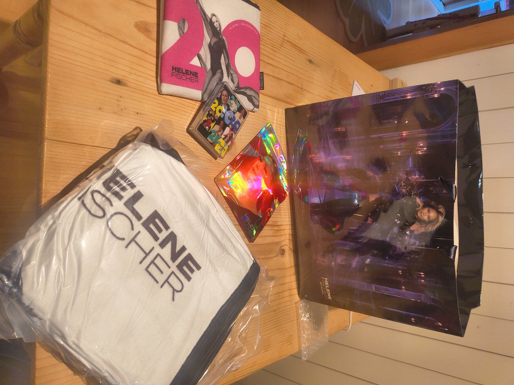 Tutte le decorazioni: Helene Fischer – Usato da Marbach LU venduto da HaefligerH