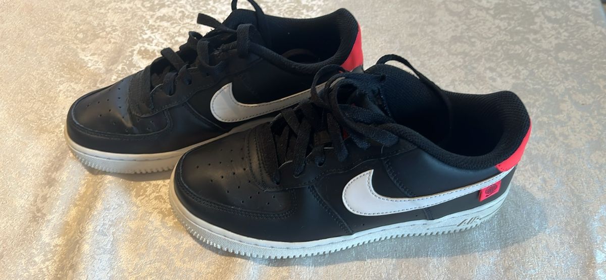 Nike Scarpe da donna: Nike Air Force 1, noires, taille 38, parfait état! – Usato da Crissier venduto da bar_rs56 2