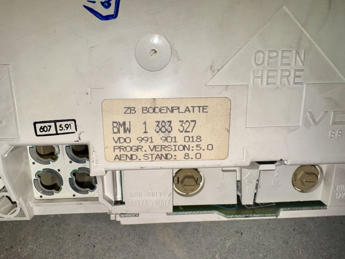 BMW Tutti pezzi di ricambio auto: BMW E31 Tacho  – Usato da Meilen venduto da SimoKutlin46 4