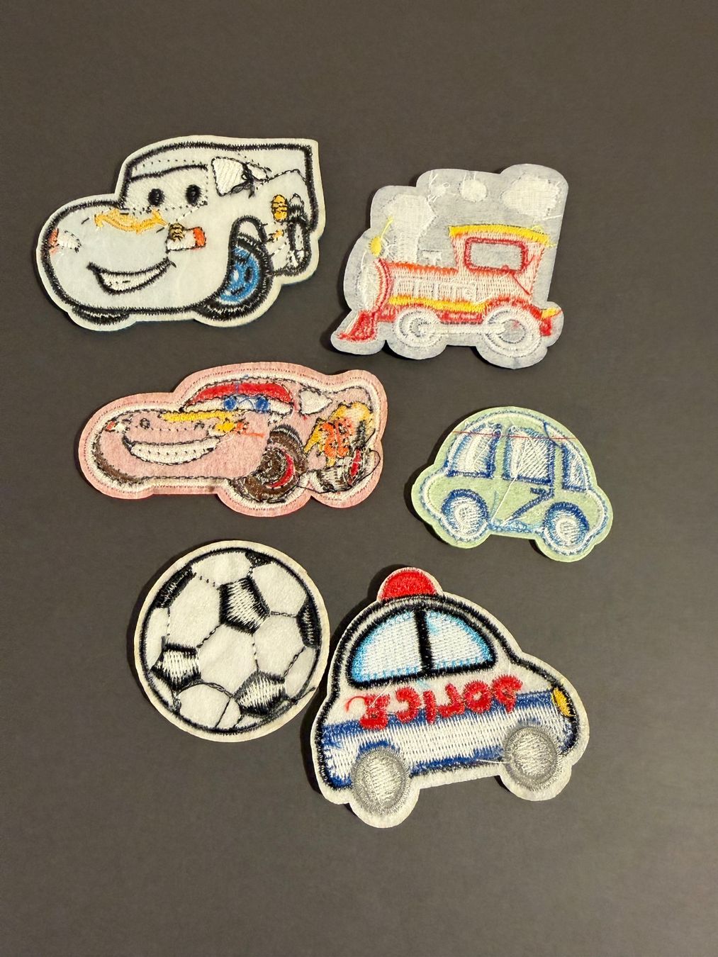 Toppe: Bügelpatches Autos - 6 Stück – Nuovo (secondo la descrizione) da Kilchberg ZH venduto da erbse202012 2