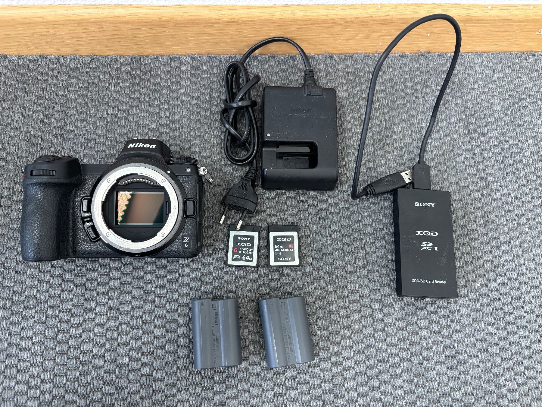 Nikon Fotocamera: Nikon Z 6 Body Kamera + Accessories – Usato da Zürich venduto da boce89 2