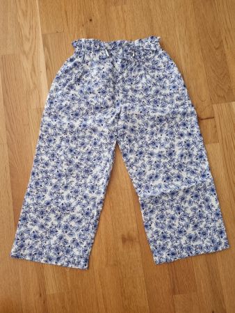 Neue ungetragene Sommerhose Gr. 122 von Zara