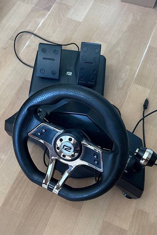 Controller: Ready2Gaming R2 Multi System Racing Wheel Pro – Gebraucht aus Tägerwilen von ho__r7hj