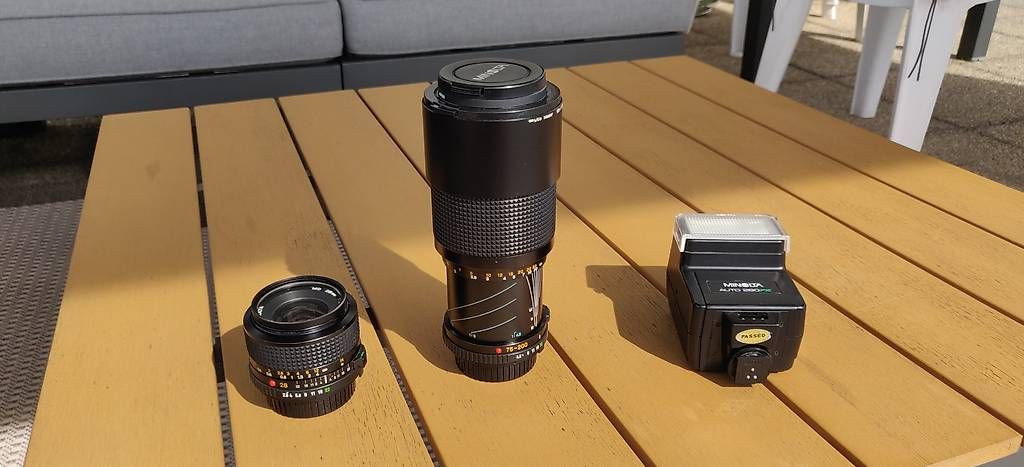 Minolta Fotocamera: Minolta X700 argentique avec accessoires – Usato da Neuchâtel venduto da vin_lx27 1