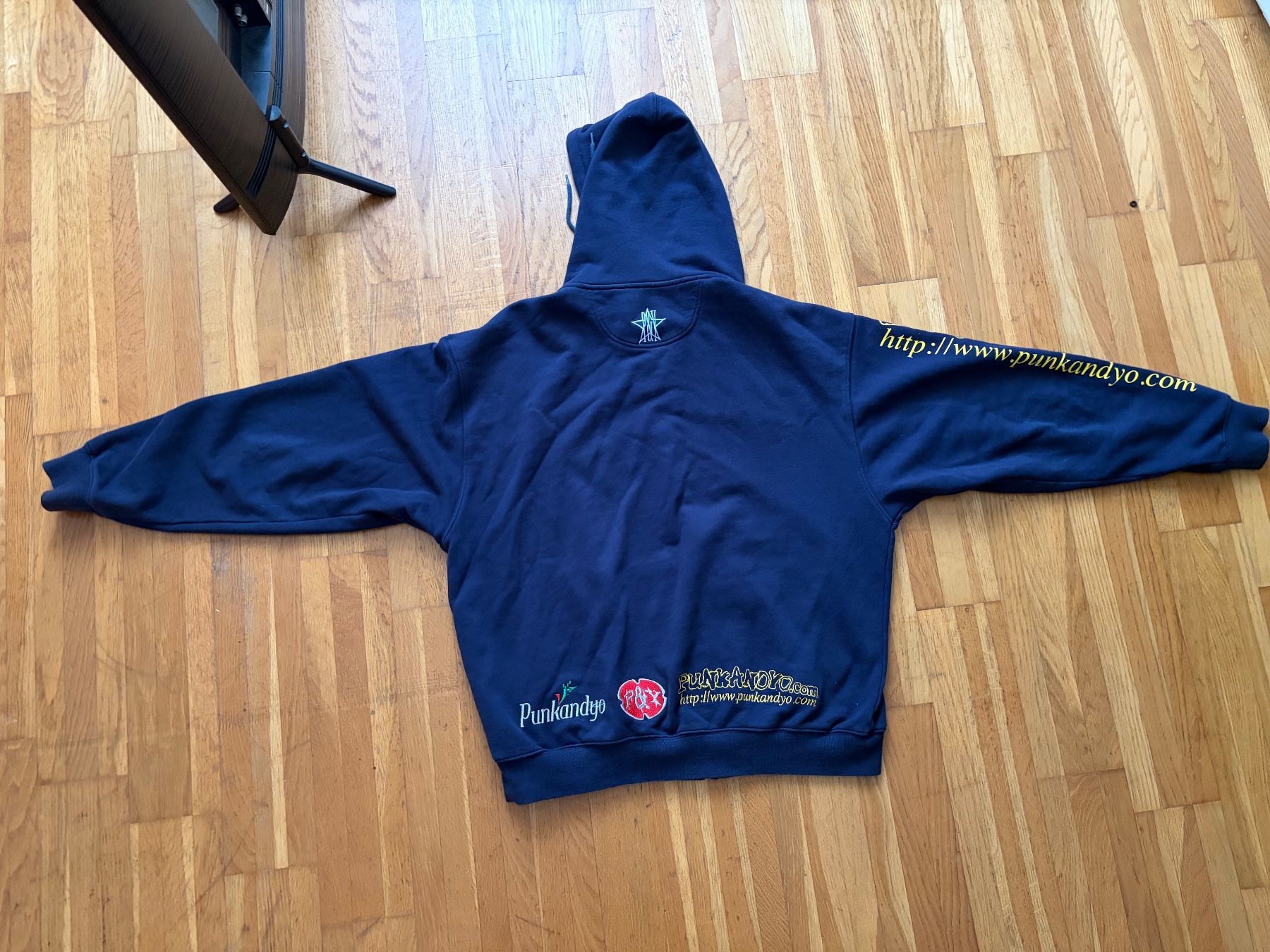 Maglioni & Felpe: Zip Hoodie punkandyo – Nuovo (secondo la descrizione) da Zürich venduto da babytarzan 1