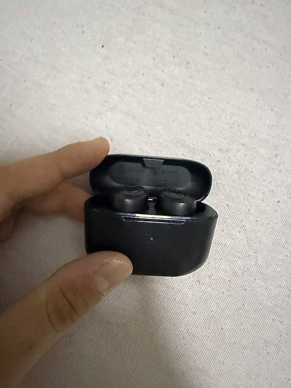 Cuffie: Auricolari Bluetooth Wireless (Xiaomi + Sony) – Usato da Biasca venduto da mattiapaglia67