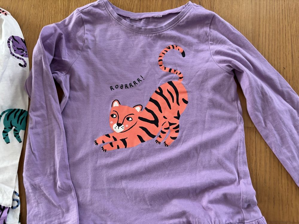 H&M Kleiderpakete & -sets: 2 er Set Jerseykleider 122/128 H & M Tiger 🐅 Top – Gebraucht aus Wetzikon ZH von T2blade 1