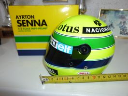 Ayrton Senna F1 Bell Helm 1985  Team Lotus  Minichamps 1:2