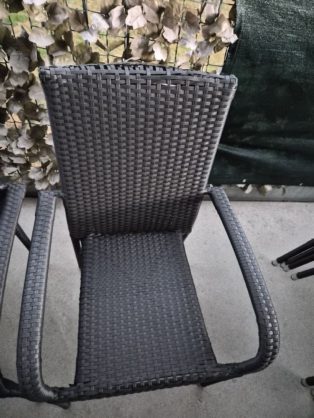 Jysk Set de table et chaises: Balkon Tisch mit 8 Stühle von Jysk – D'occasion à Neuendorf par Sommer.2021 2