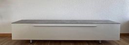 TV-Board weiss mit grauer Betonoptik Platte guter Zustand