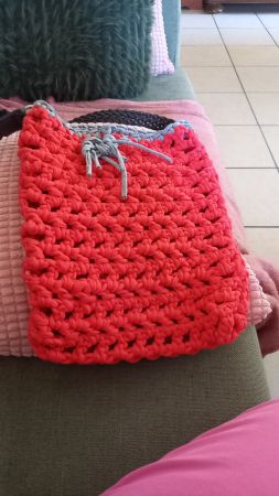 sac rouge au crochet fait main