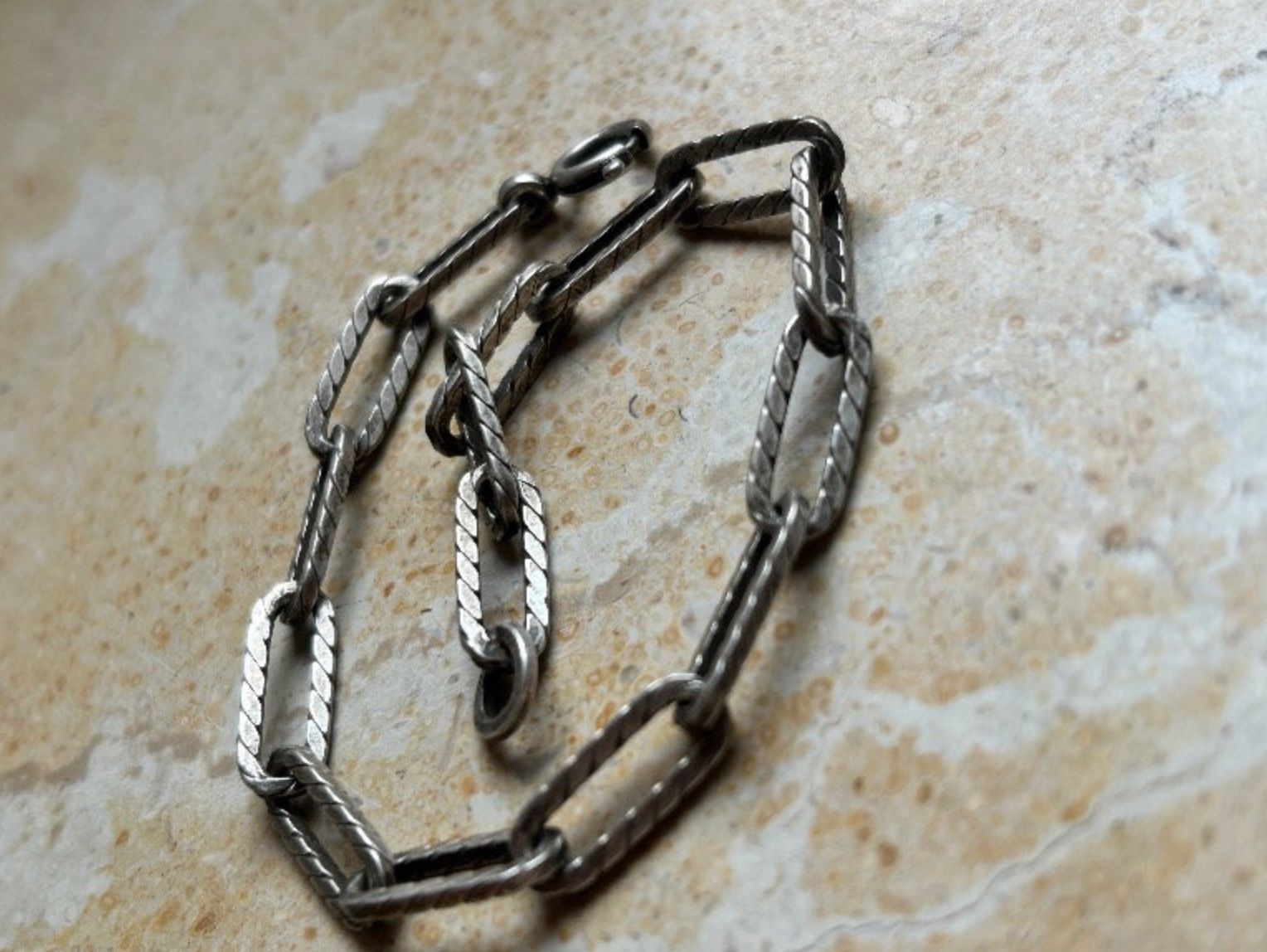 Bracciali & Braccialetti: Armband Punkig Chic Retro – Usato da Dittingen venduto da Bellevista 5