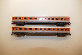 Minitrix N: 2xDB Personenwagen