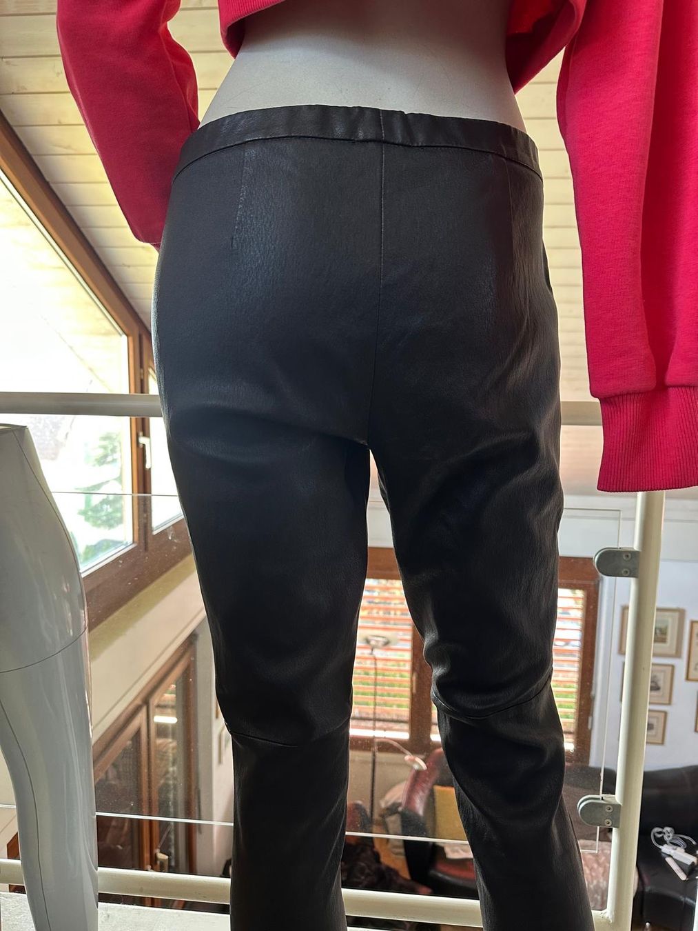 Theory Pantaloni: Schöne Lederhose von "theory" – Usato da Neuhausen venduto da Lechasseur 2