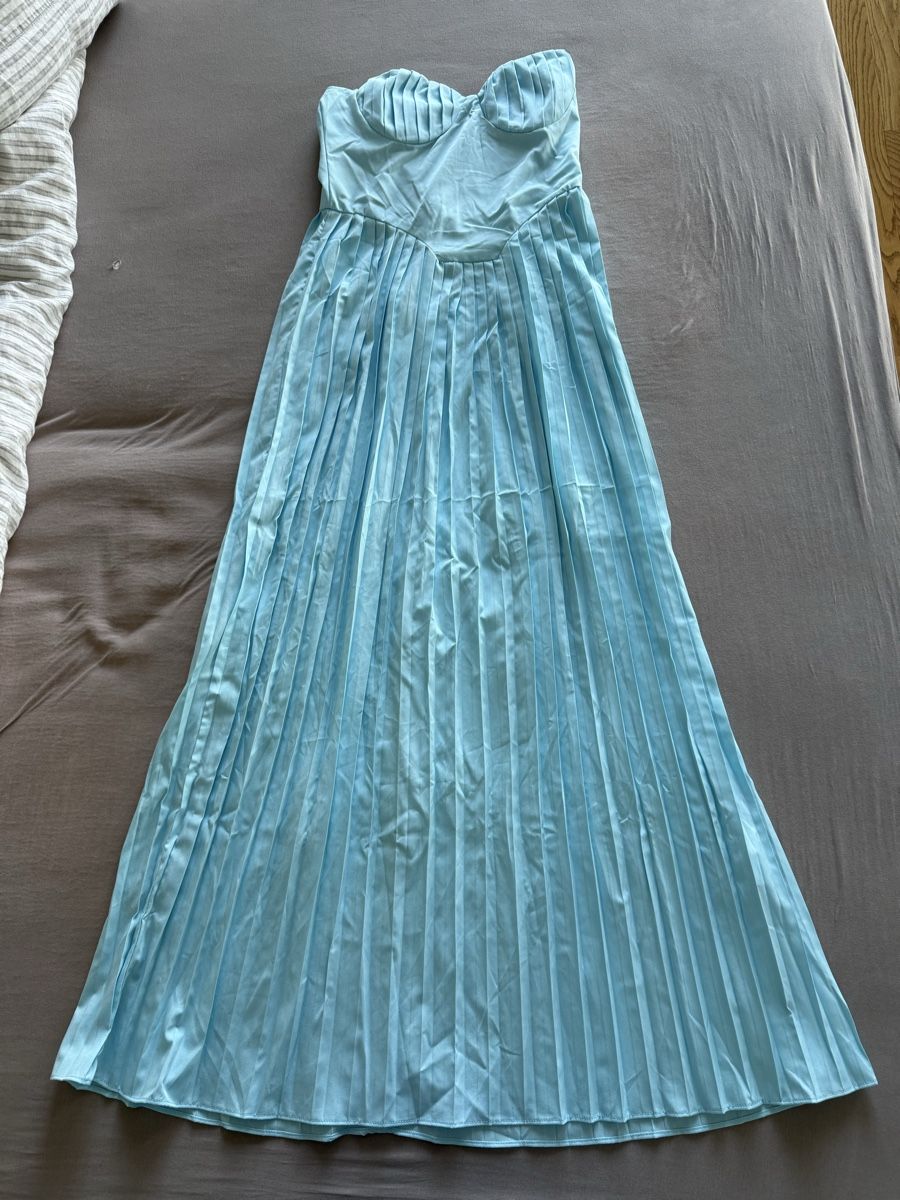 Vestiti: Elegantes Sommerkleid, hellblau, Grösse M – Usato da Kilchberg ZH venduto da Ea72 1