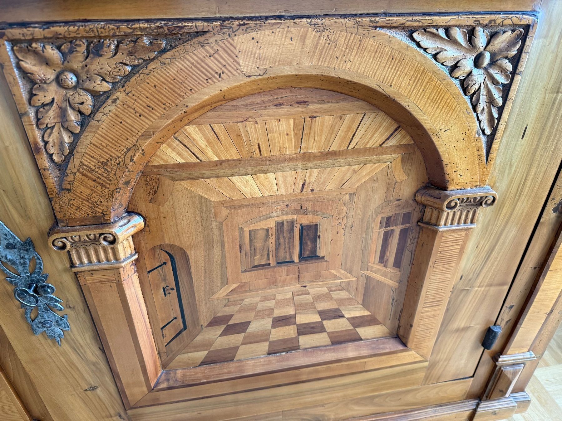 Cassettiere: antiker Intarsien Barock Holz Schrank Kommode – Usato da Walterswil BE venduto da Lonitti 1