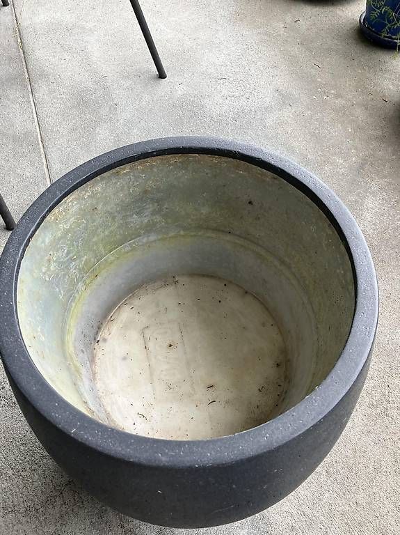 Pots de fleurs: Topf, Vase, Pflanzenkübel – D'occasion à Luzern par ali_6jqs 1