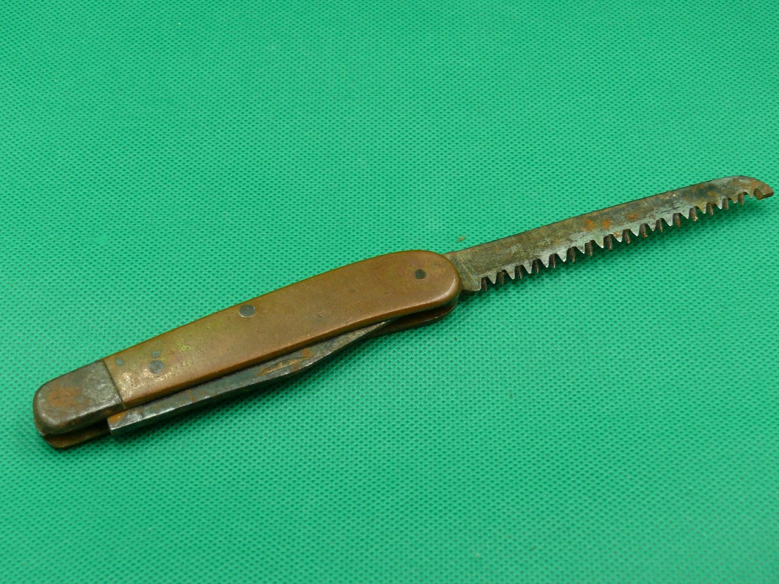 Coltelli tascabile: Altes Sackmesser mit Säge und Klinge – Usato da Schwarzenburg venduto da Unterwahlern