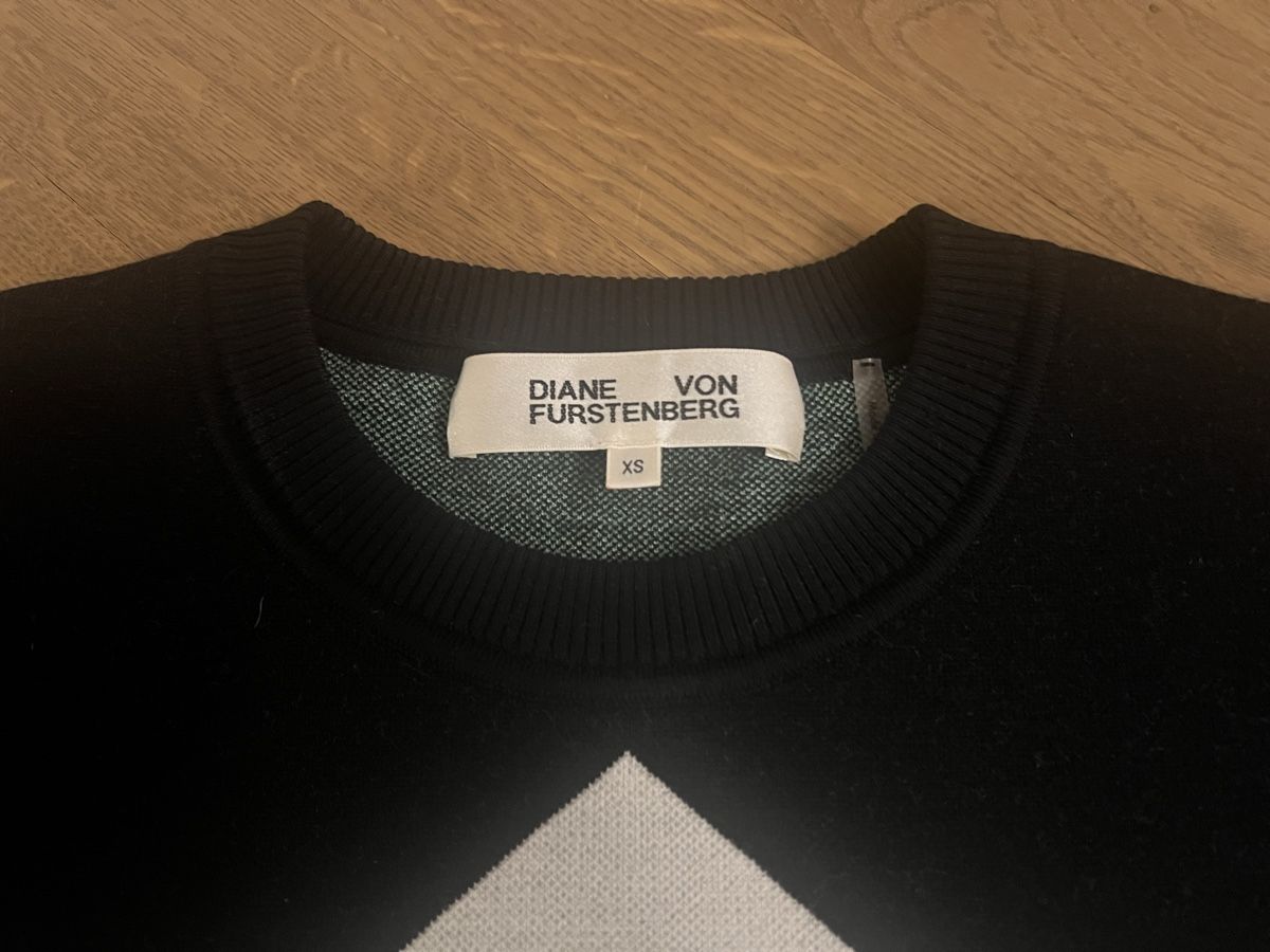 Kleiderpakete: Diane von Furstenberg Strick-Set 2-teilig – Pullover & Rock – Gebraucht aus Ebmatingen von dartim 4