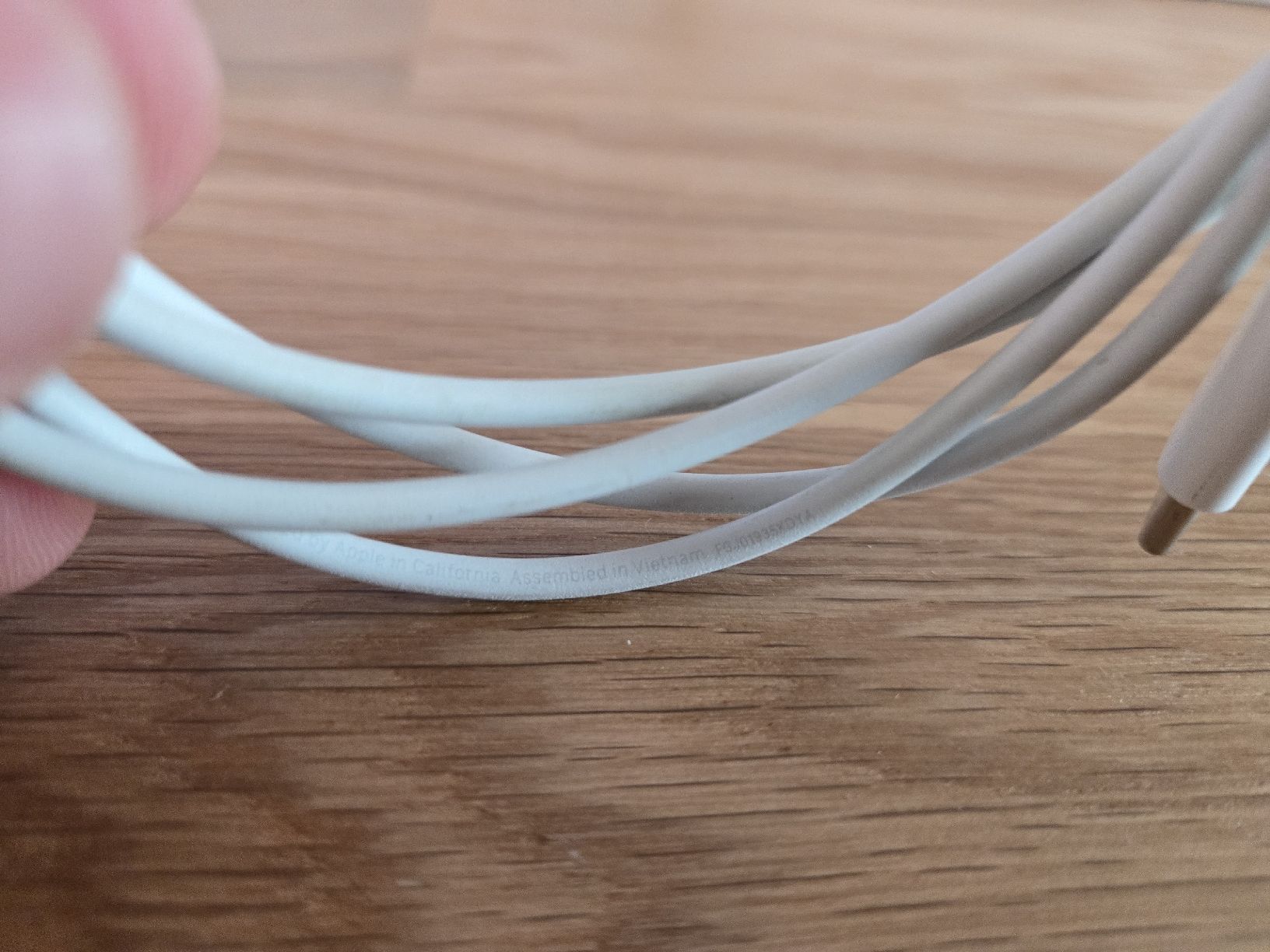 Apple Kabel: Apple usb-c lightning kabel – Gebraucht aus Biberist von Volo28 1
