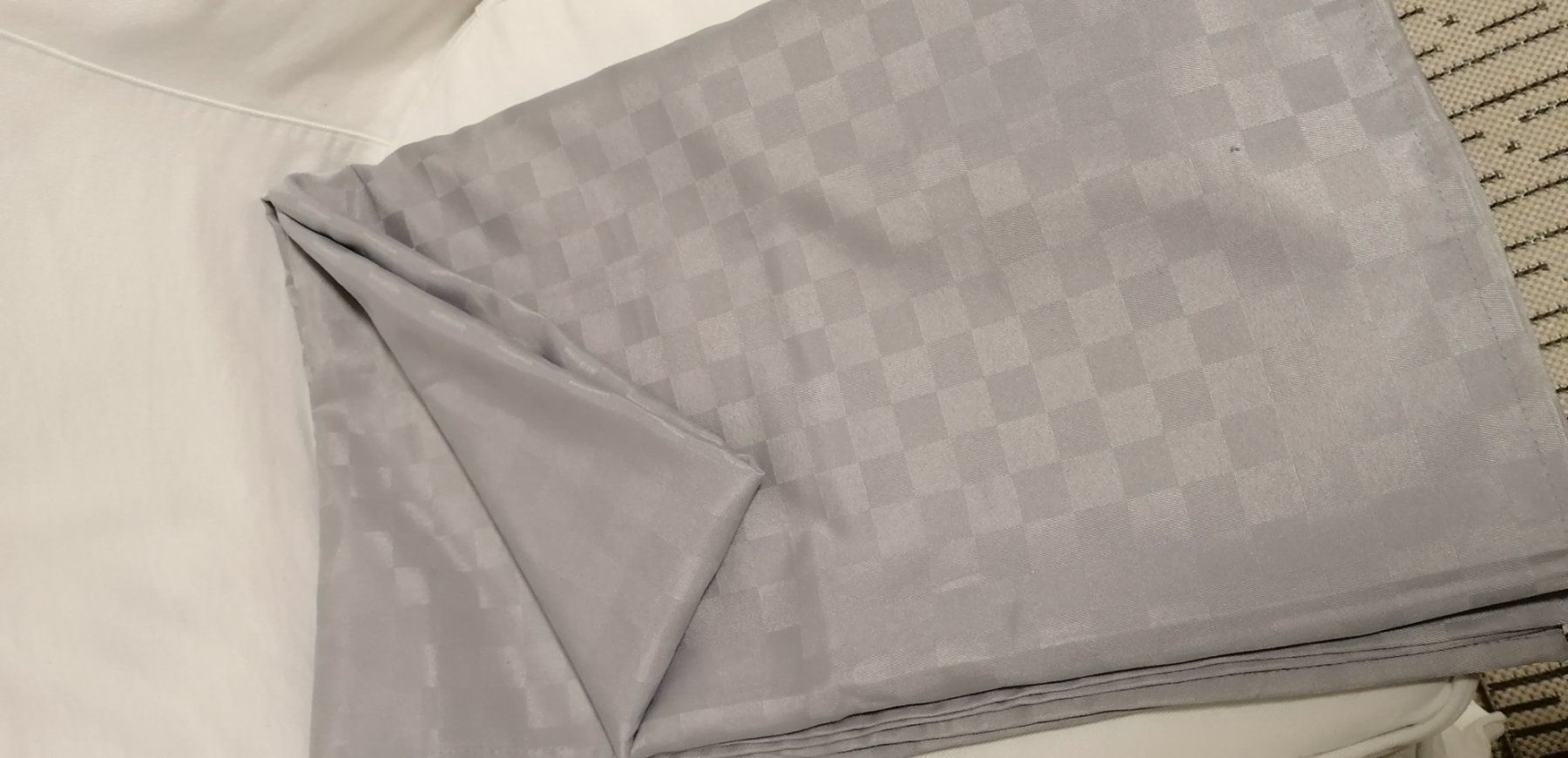 Sonstige Tischwäsche: Pflegeleichtes Tischtuch 140x234 cm – Neu (gemäss Beschreibung) aus Novazzano von malu36 2
