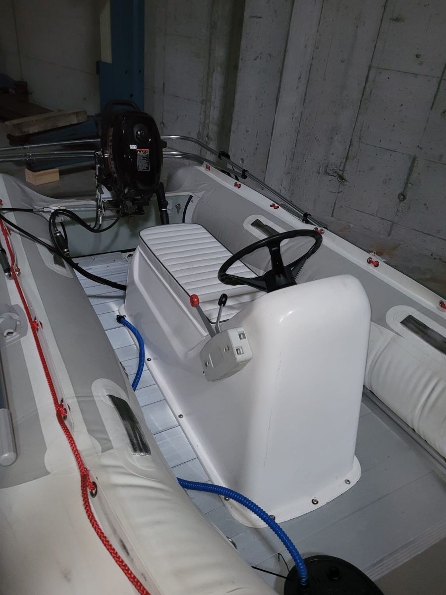 Barche: Schlauchboot Motorboot Schiff mit Benzin Motor  – Usato da Ermensee venduto da fazer81 9