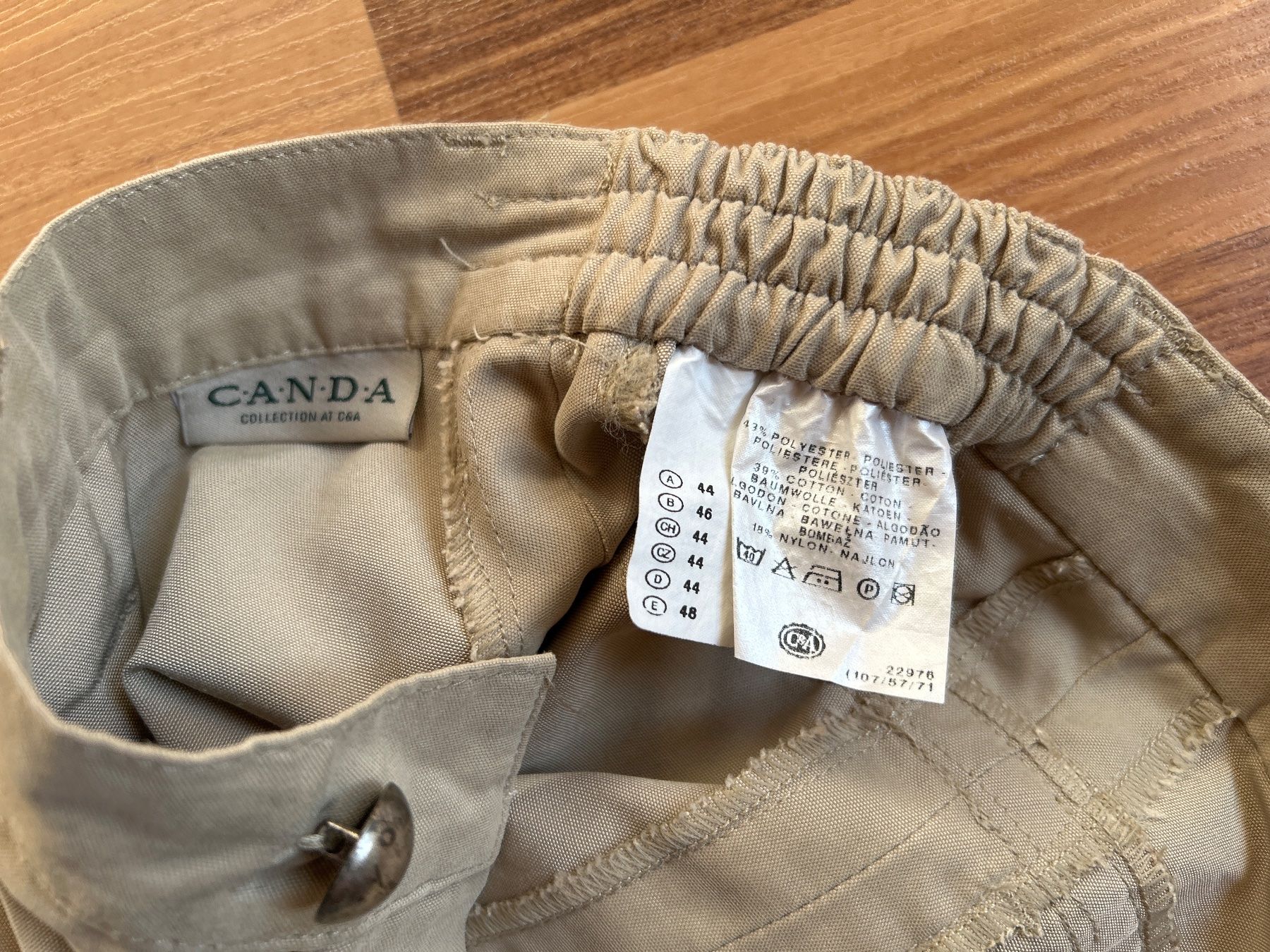 Pantaloni: Dreiviertel Hosen Grösse 44 – Usato da Villnachern venduto da RicardoMary 1
