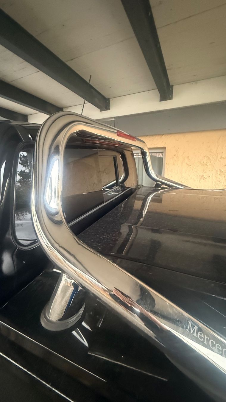Mercedes-Benz Tutti i ricambio: Mercedes-Benz X Class Laderaum Abdeckung – Usato da Möriken AG venduto da Vati123