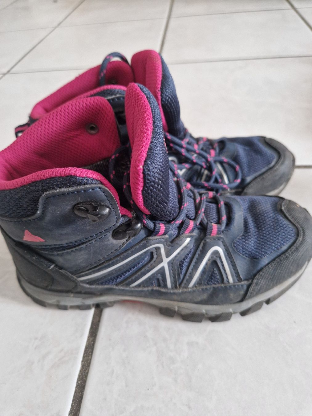 Scarpe per ragazzi: Wanderschuhe Grösse 32 – Usato da Aarburg venduto da augenschmaus8 1