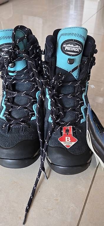 Scarpe da donna: Wander Schuhe Gr. 37/ 39 – Nuovo e nell'imballaggio originale da Lengnau BE venduto da son_n6n8 3
