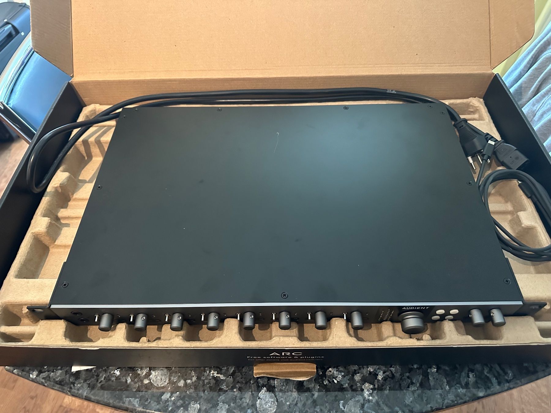 Attrezzatura per studi di registrazione: Audient iD48 Audio Interface neuwertig mit OVP – Usato da Inwil venduto da Barmi0 1
