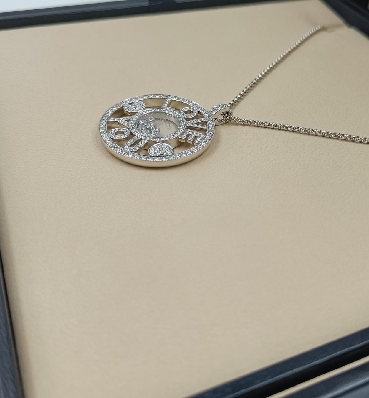 Chopard Catenine: CHOPARD HAPPY DIAMONDS " LOVE YOU " COLLIER , FULL SET – Usato da Luzern venduto da EdiGem 3