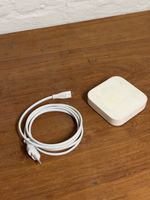 Apple AirPort Express A1264 WLAN Router mit Netzkabel
