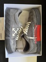 Off-White Sneaker, Gr. 42, Top Zustand (getragen)