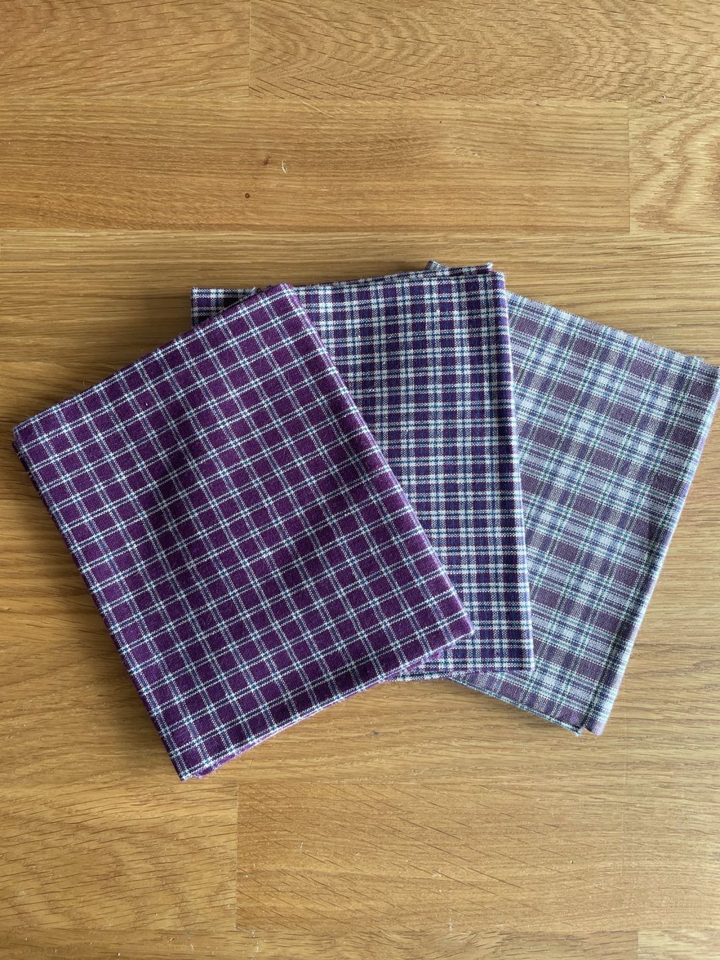 Stoffe: Fat quarter / Coupon patchwork - couture à carreaux – Neu und originalverpackt aus Gland von san_xz5j